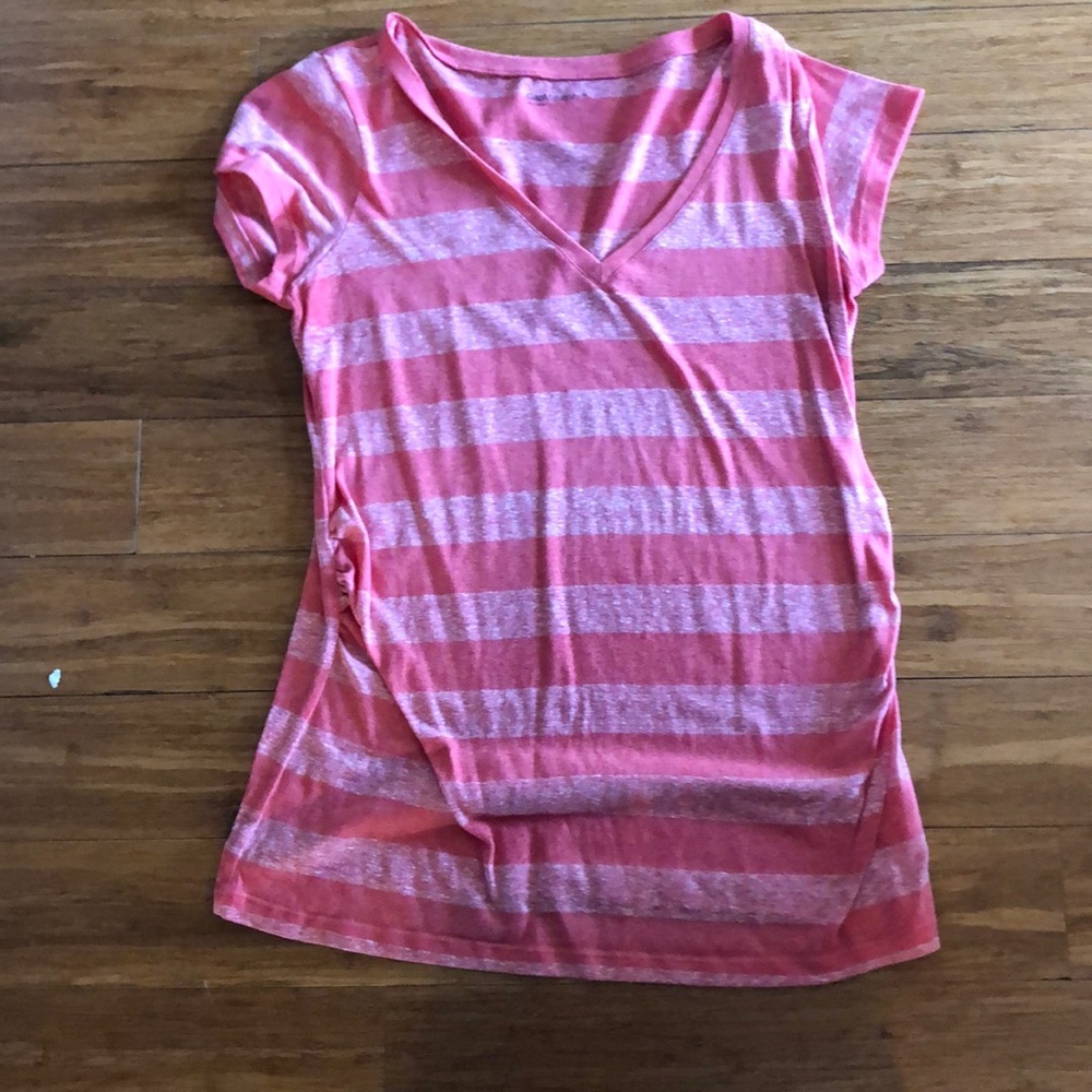 Gap maternity shirt